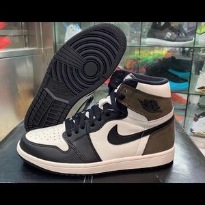 Air Jordan 1 mocha